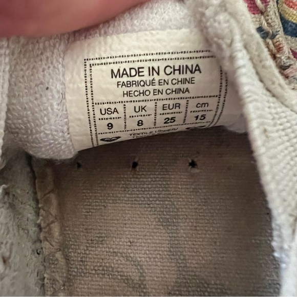 Roxy Slip On Sneakers - Picture 4 of 4